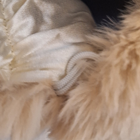 New With Tags Soft Cream Faux Fur Shawl Wrap Shrug Formal Evening Wedding #2053 - Picture 5 of 8